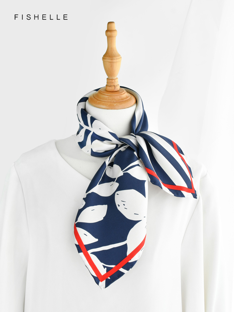 Blue white striped flower prin - Silk Tie Striped 리뷰 및 가격