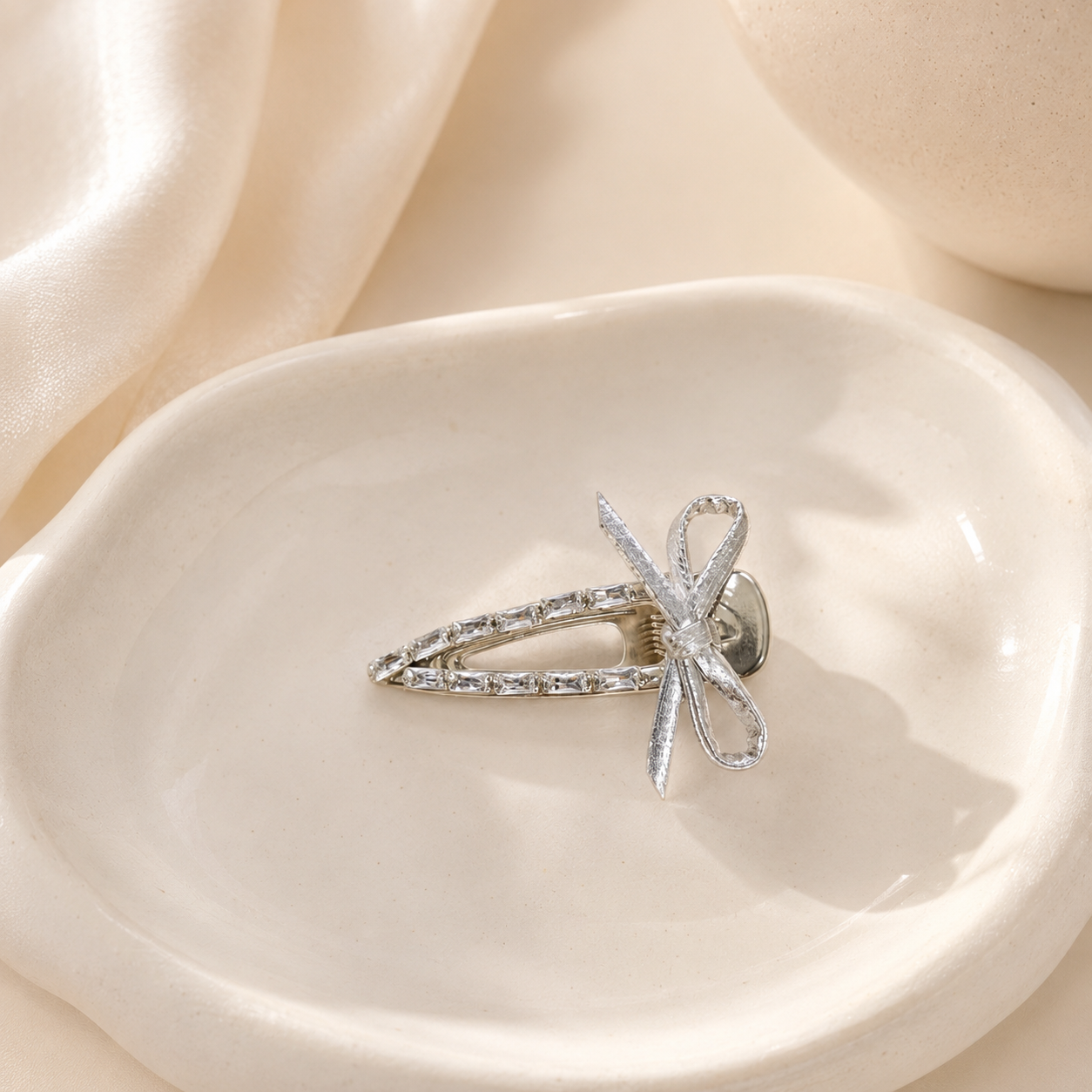 Y2K Bow Hair Clip Silver Alloy - Tie Clip Silver 리뷰 및 가격