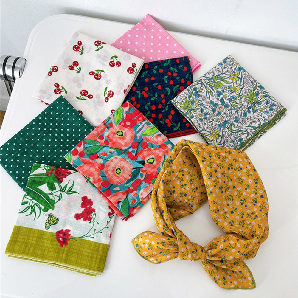 Multi-Colored Polka Dot Cherry - Bandana Cotton 리뷰 및 가격